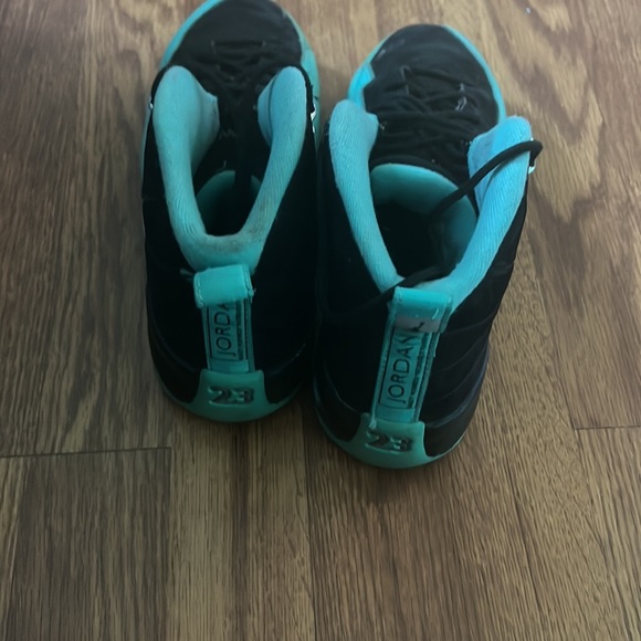 6.5y women used but in decent condition couple scoff marks. Jordan 12s - Picture 4 of 4